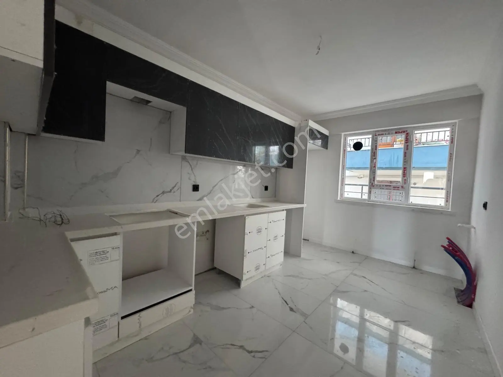 Ulukaya*şht Hanifi Cad.yakını Yeni Binada Kat Konumunda 3+1daire — fotoğraf 3