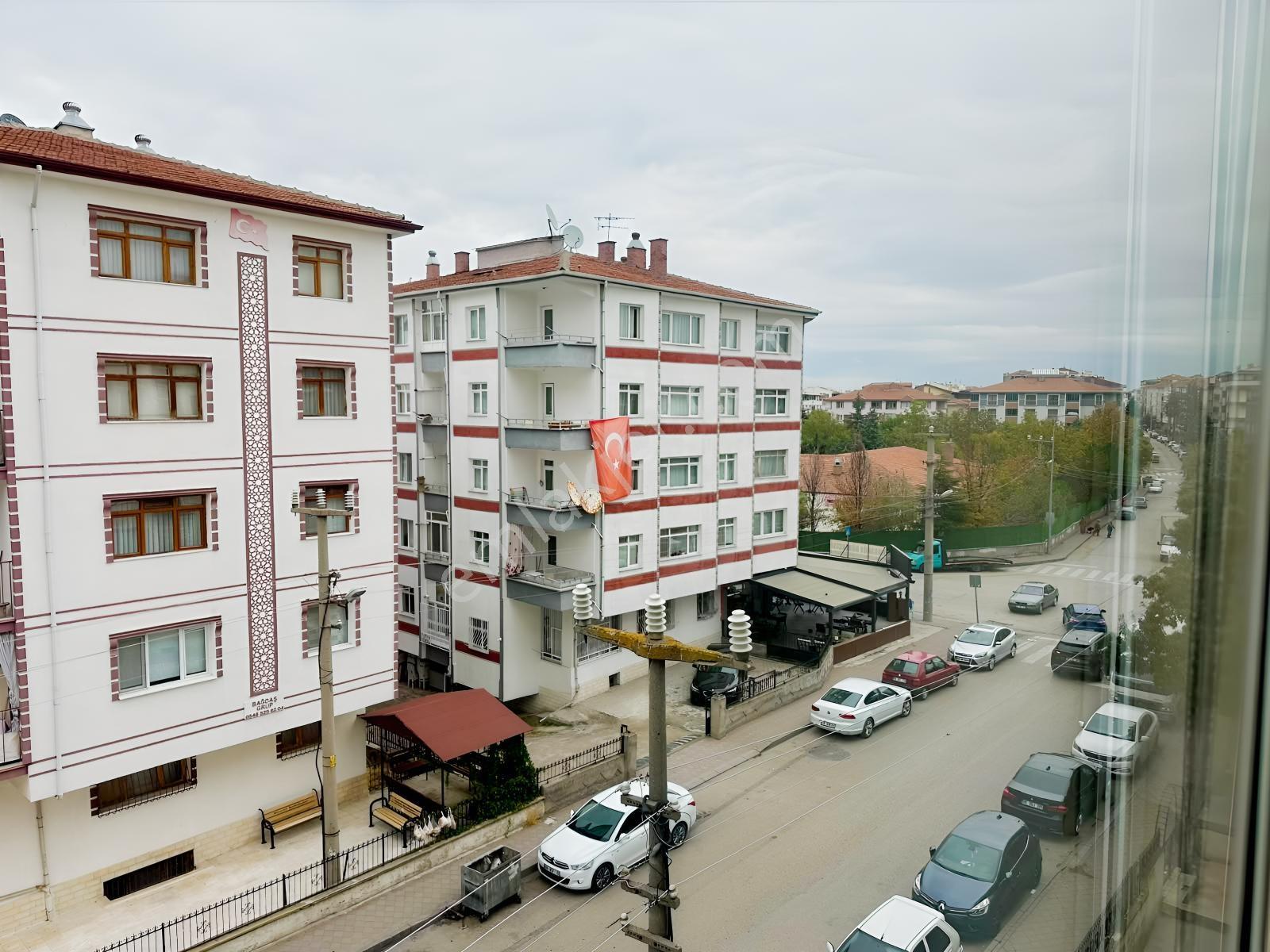Sincan Yavuz Sokakta 3+1 Ara Kat Satılık Daire