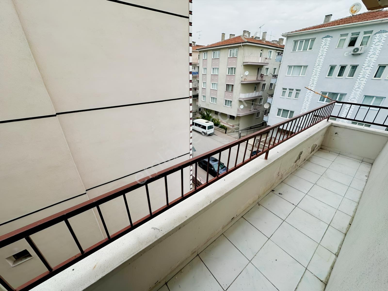 Sincan Yavuz Sokakta 3+1 Ara Kat Satılık Daire — fotoğraf 17