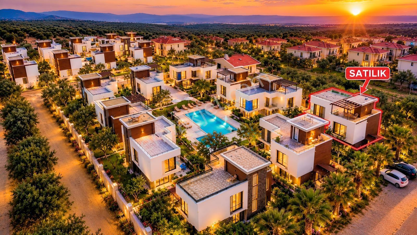 Onmax Karaağaçta 3+1 Havuzlu Site İçerisinde Tam Müstakil Villa