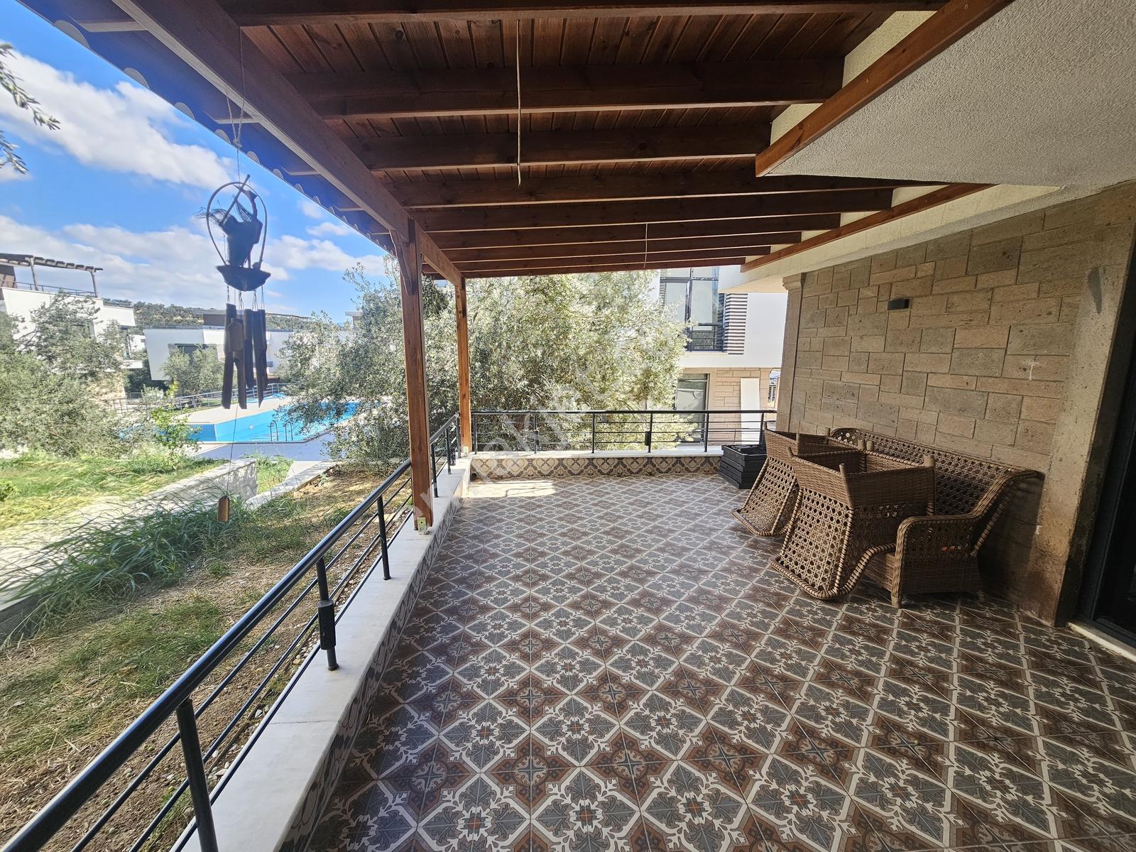 Onmax Karaağaçta 3+1 Havuzlu Site İçerisinde Tam Müstakil Villa — fotoğraf 4