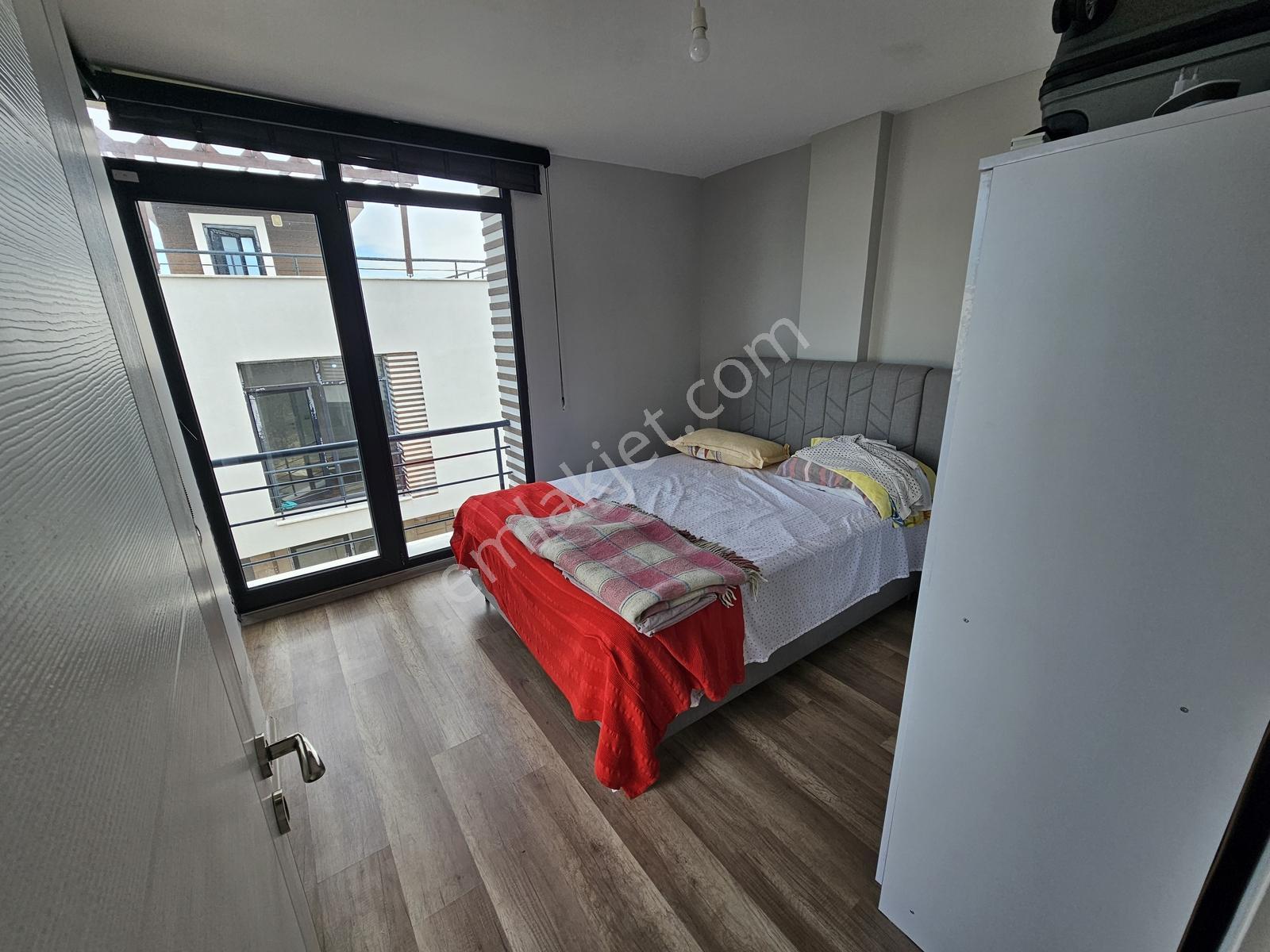 Onmax Karaağaçta 3+1 Havuzlu Site İçerisinde Tam Müstakil Villa — fotoğraf 19