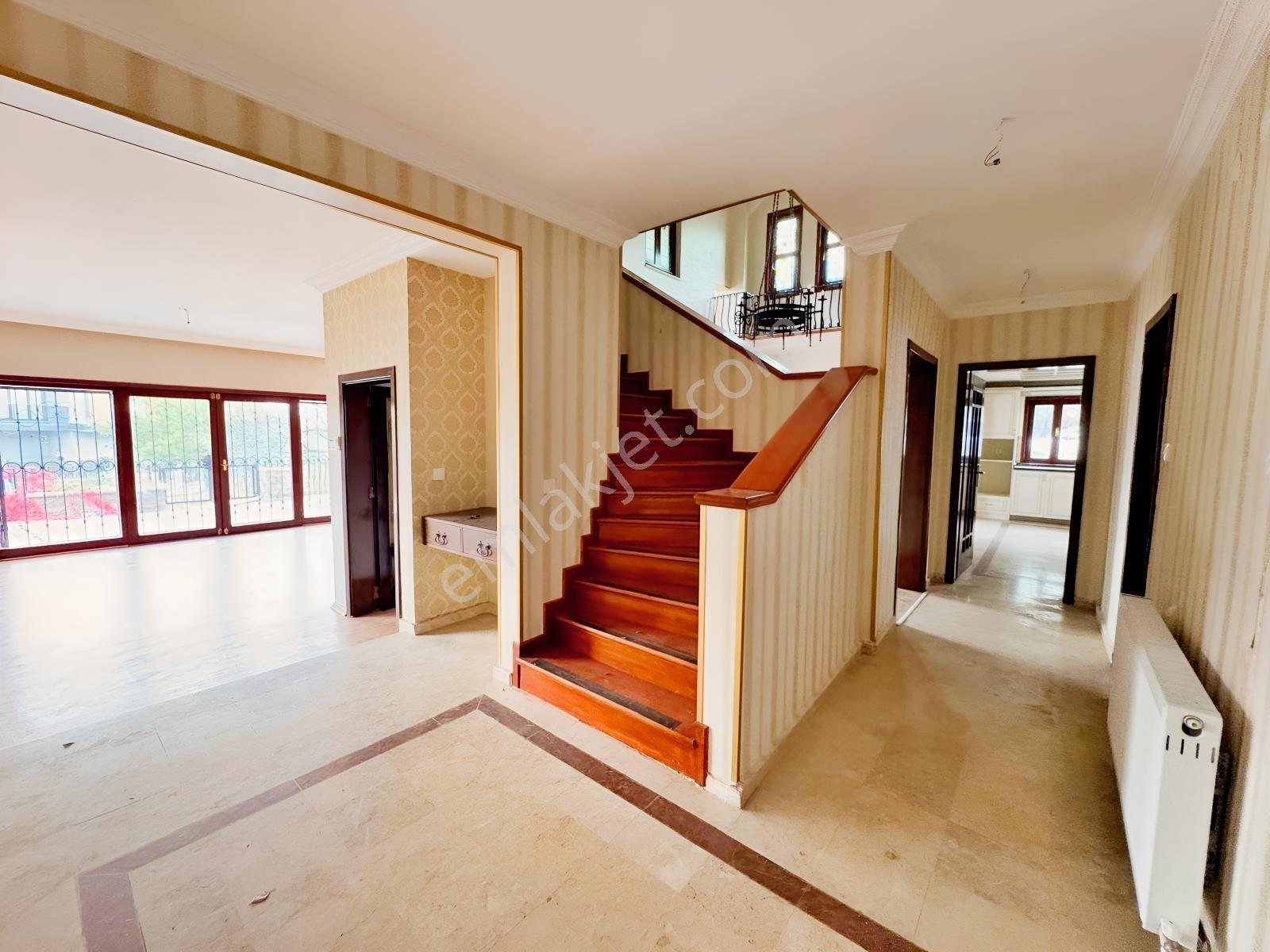 Albayrak Gayrimenkul'den Satılık Prestijli 8+1 Tripleks Villa — fotoğraf 9