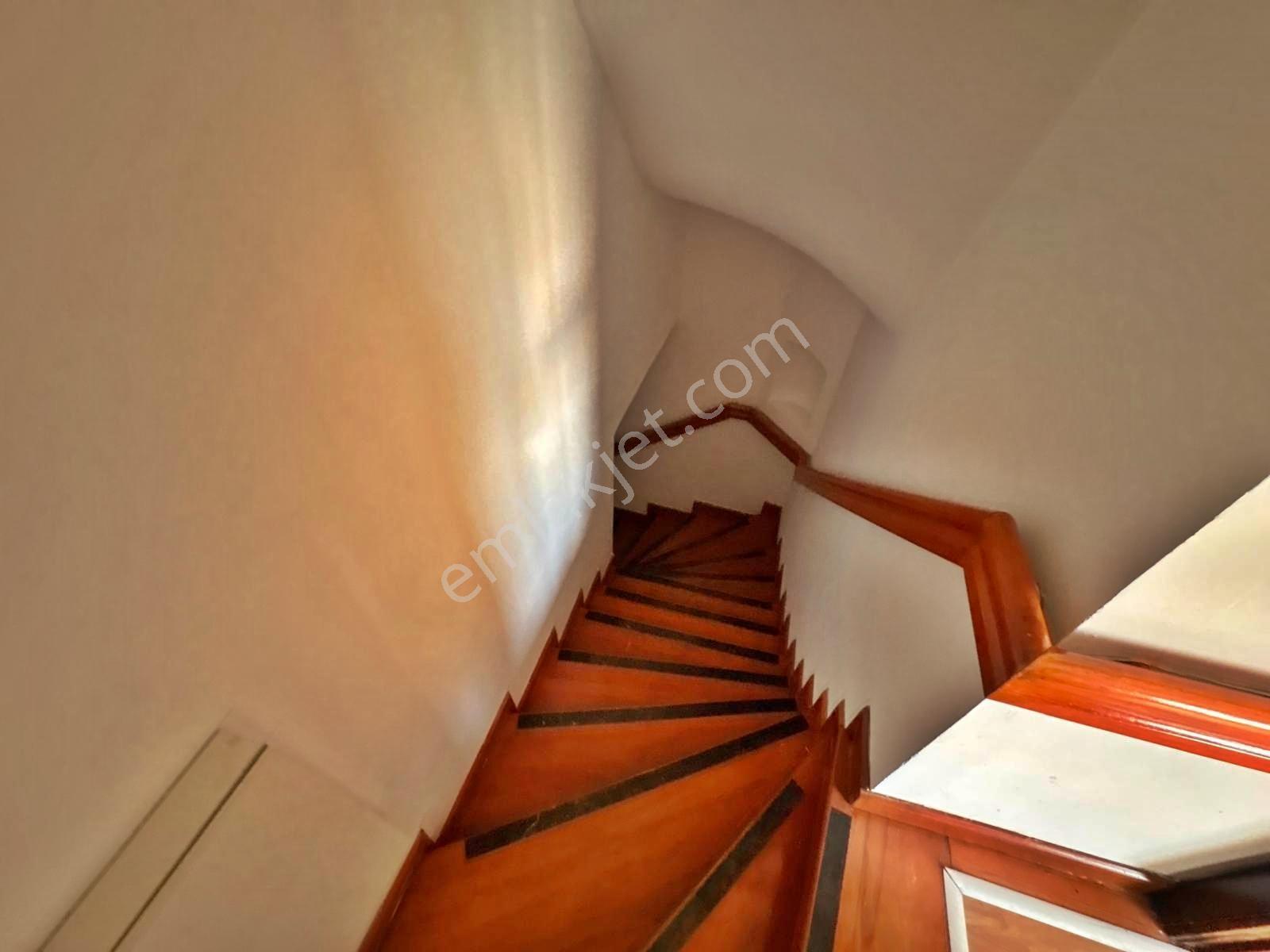 Albayrak Gayrimenkul'den Satılık Prestijli 8+1 Tripleks Villa — fotoğraf 16