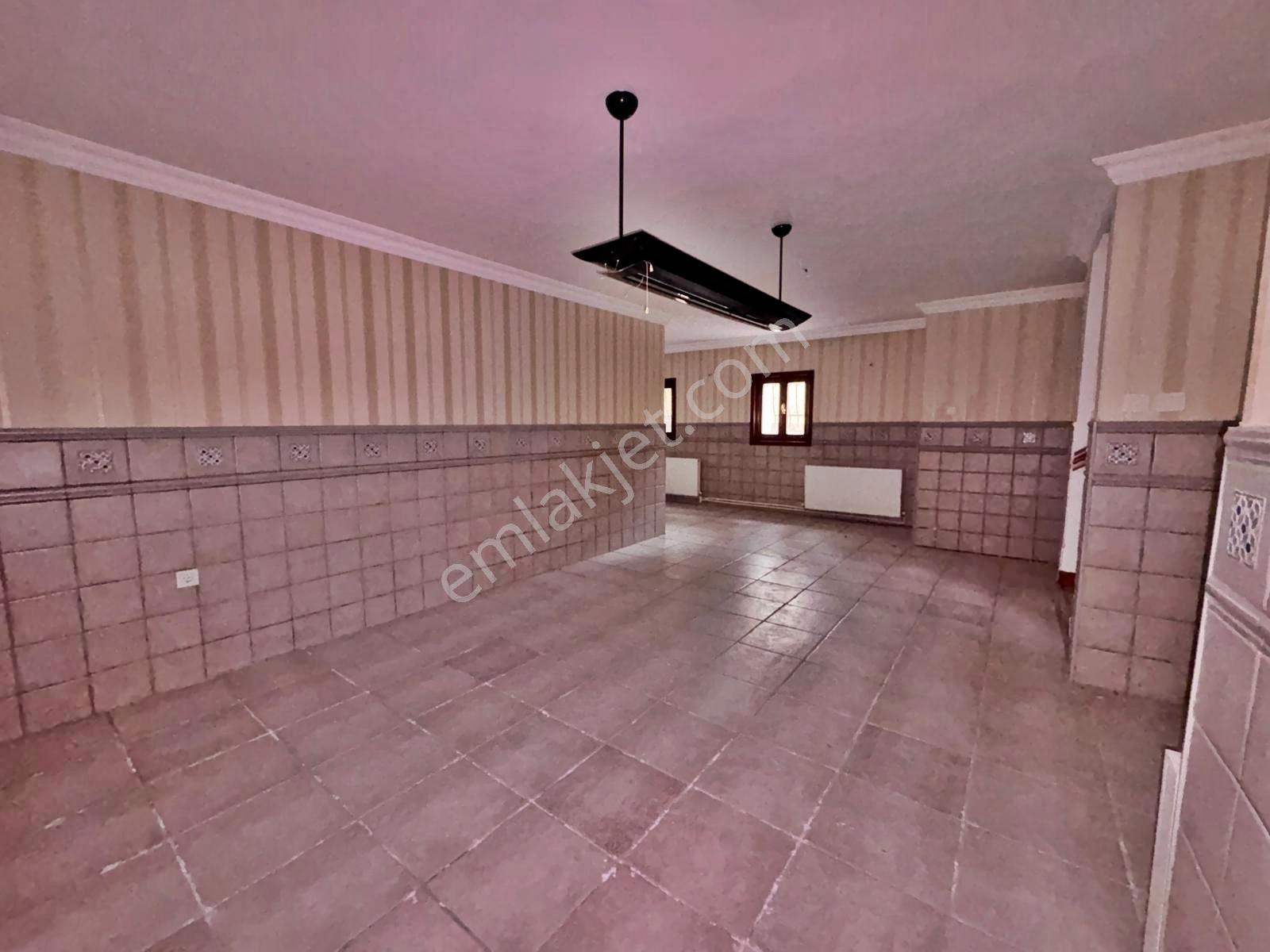 Albayrak Gayrimenkul'den Satılık Prestijli 8+1 Tripleks Villa — fotoğraf 21