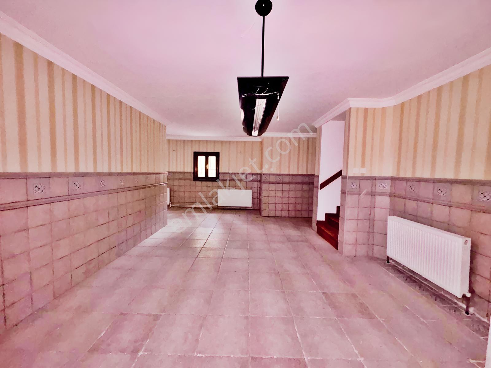Albayrak Gayrimenkul'den Satılık Prestijli 8+1 Tripleks Villa — fotoğraf 22