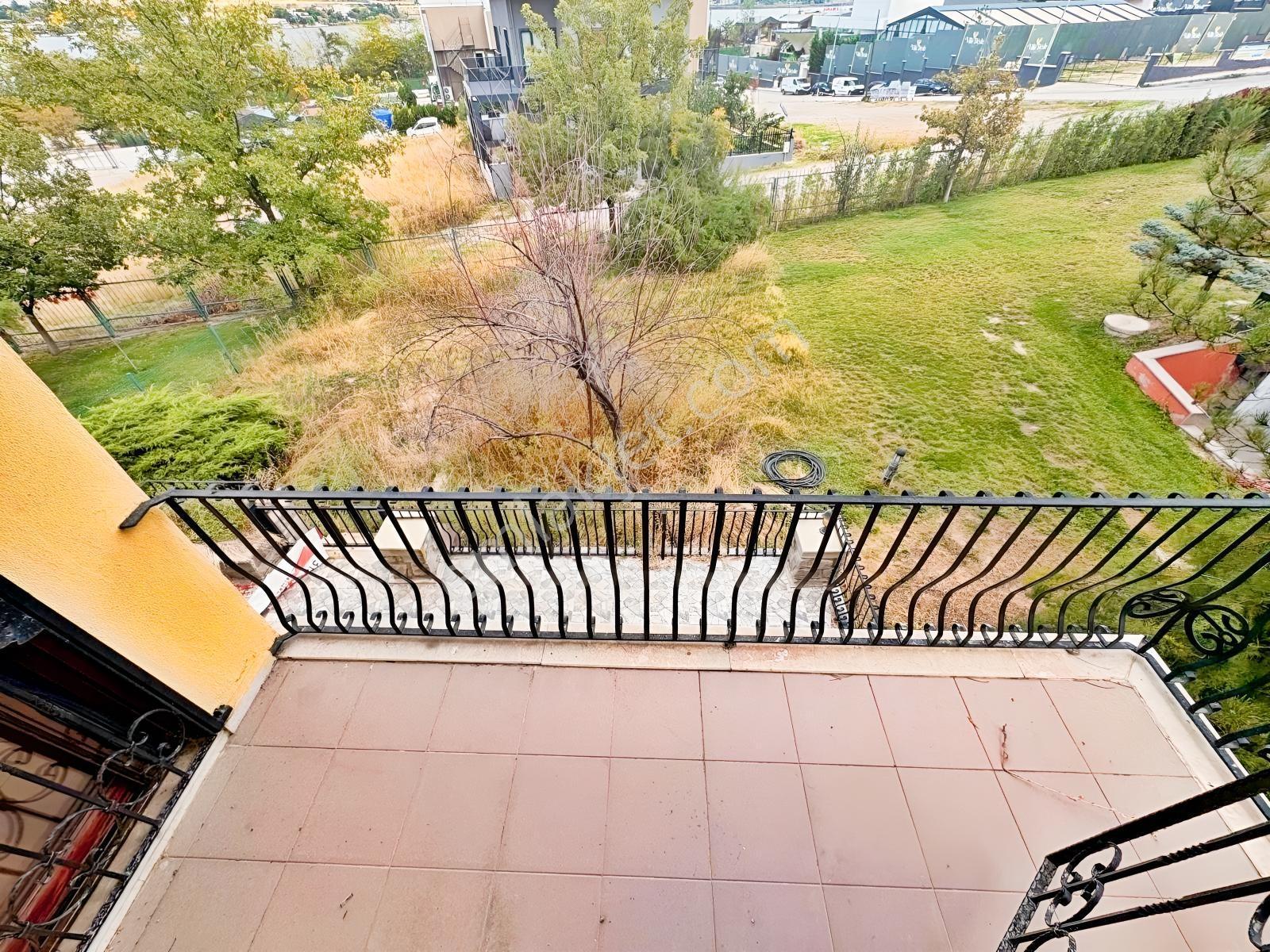 Albayrak Gayrimenkul'den Satılık Prestijli 8+1 Tripleks Villa — fotoğraf 35