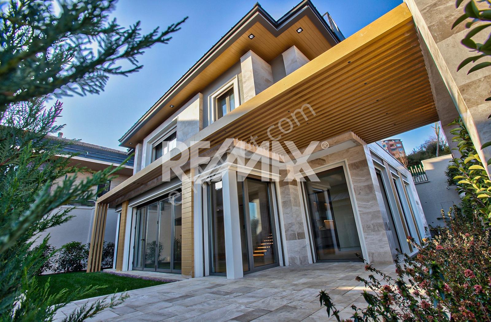 İstinye'De Yeni Teslim Oturumu Hazır, Bahçeli, Müstakil Villa