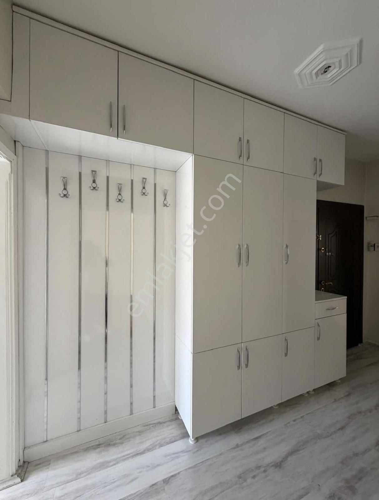 Akademi'den Cadde Yakını Balkonlu Bakımlı Satılık 3+1 — fotoğraf 15