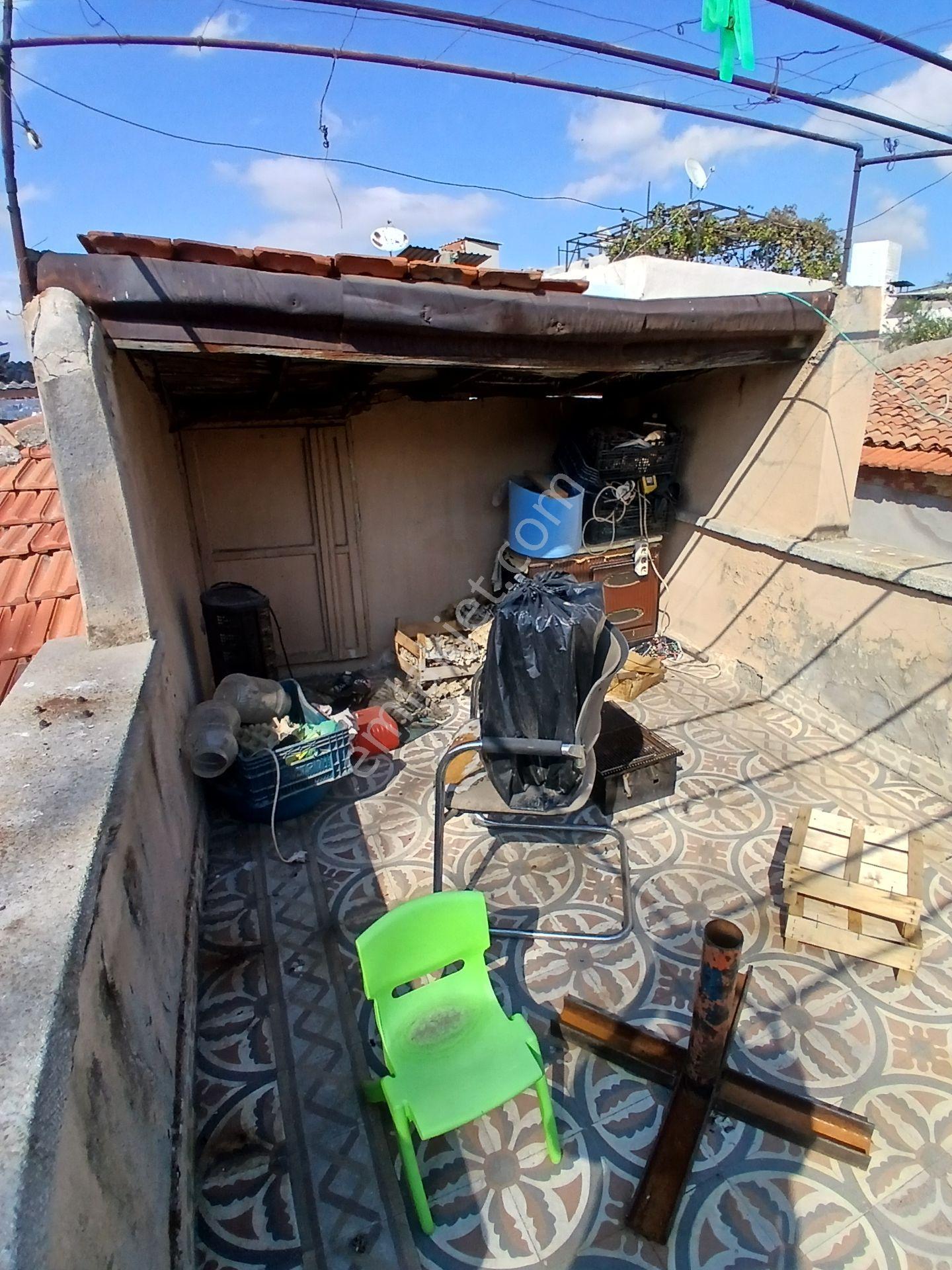 Konak Süvari Mahallesi'nde Deniz Manzaralı 2+1 Müstakil Ev — fotoğraf 2