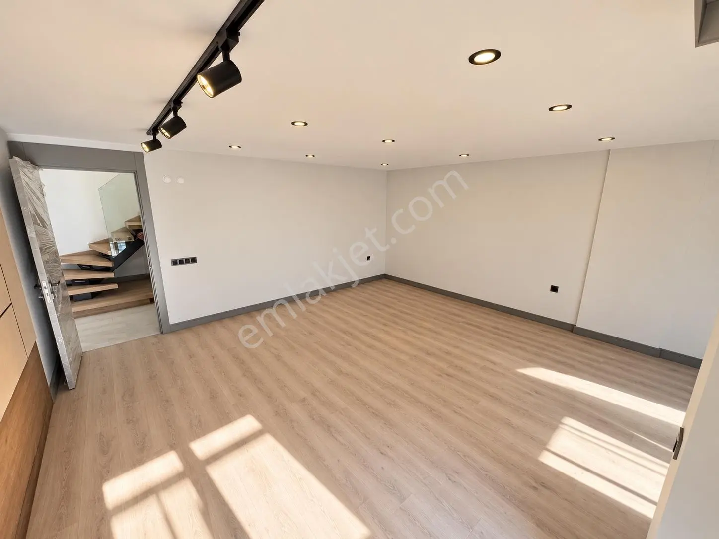 Gençlik Mah. Satılık 3+1 Sıfır Daire — fotoğraf 3