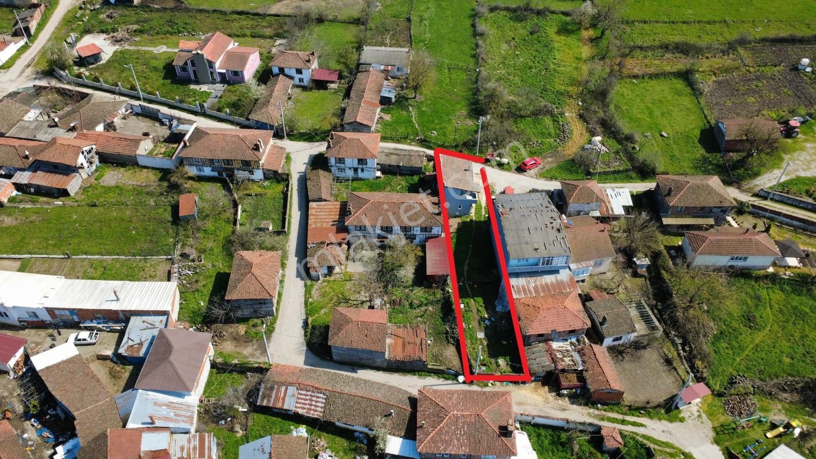 Bakacakçiftliği Köyünde Satılık Köy Evi — fotoğraf 3