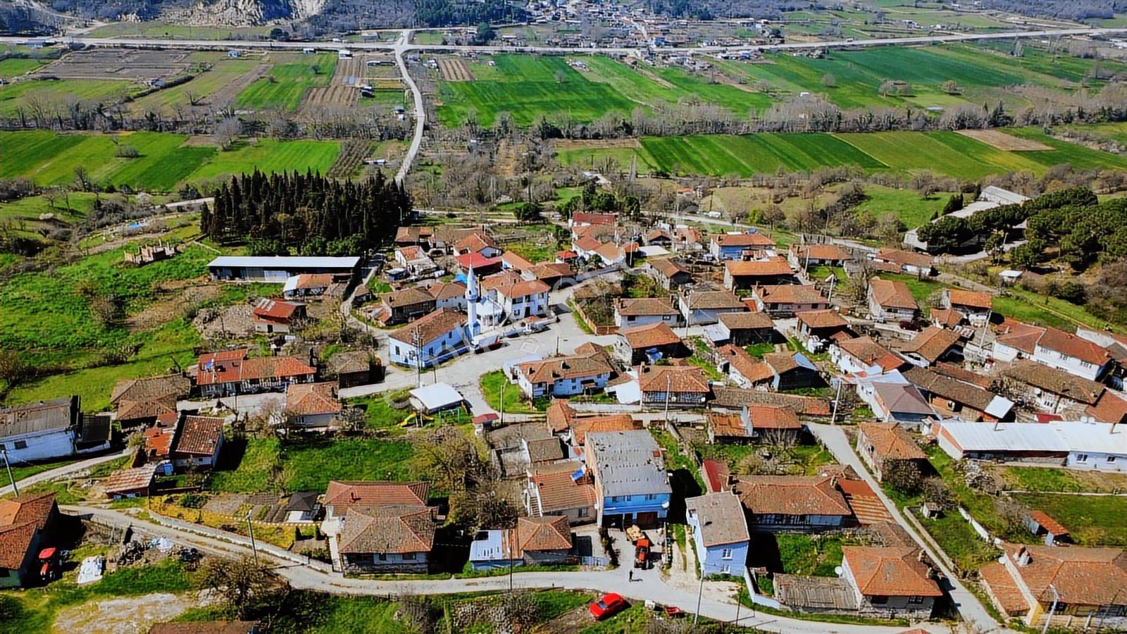 Bakacakçiftliği Köyünde Satılık Köy Evi — fotoğraf 17