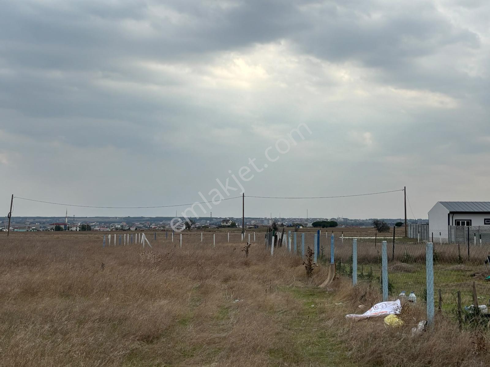 Güven'den 300m² İmarlı Tek Tapu Yola Cephe Fırsat Arsa !!!!!!!!! — fotoğraf 12