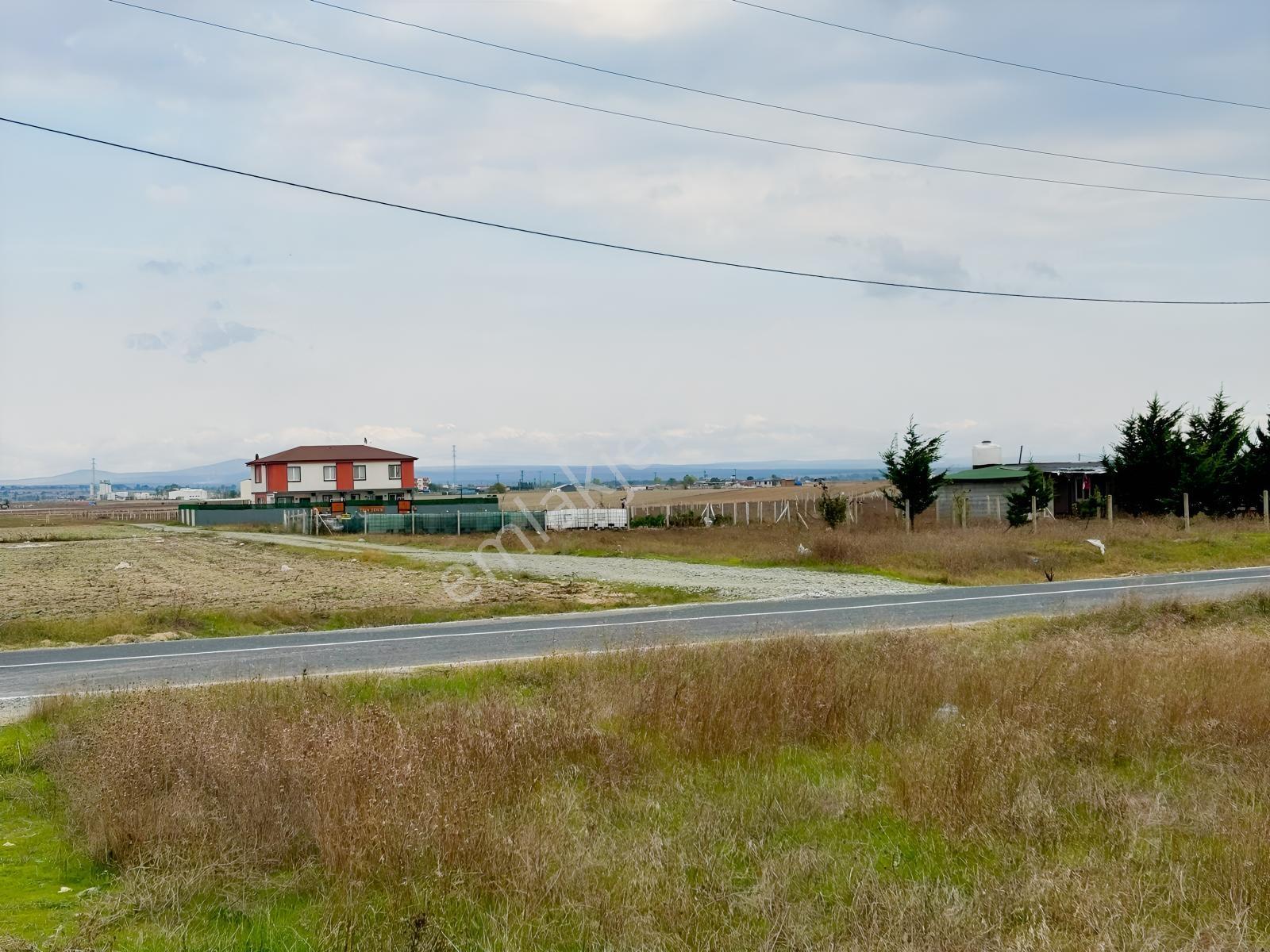 Güven'den 300m² İmarlı Tek Tapu Yola Cephe Fırsat Arsa !!!!!!!!! — fotoğraf 15