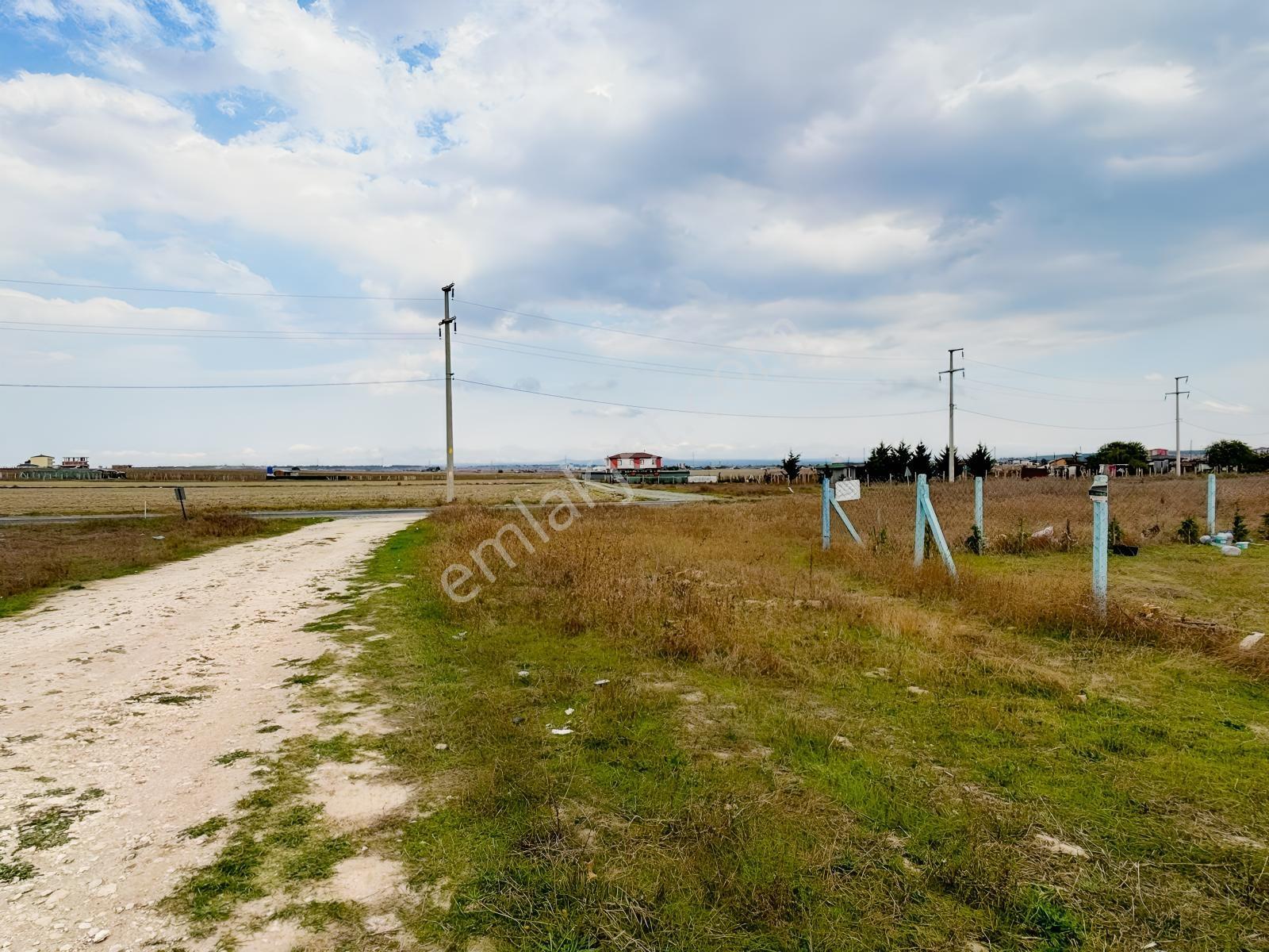 Güven'den 300m² İmarlı Tek Tapu Yola Cephe Fırsat Arsa !!!!!!!!! — fotoğraf 16