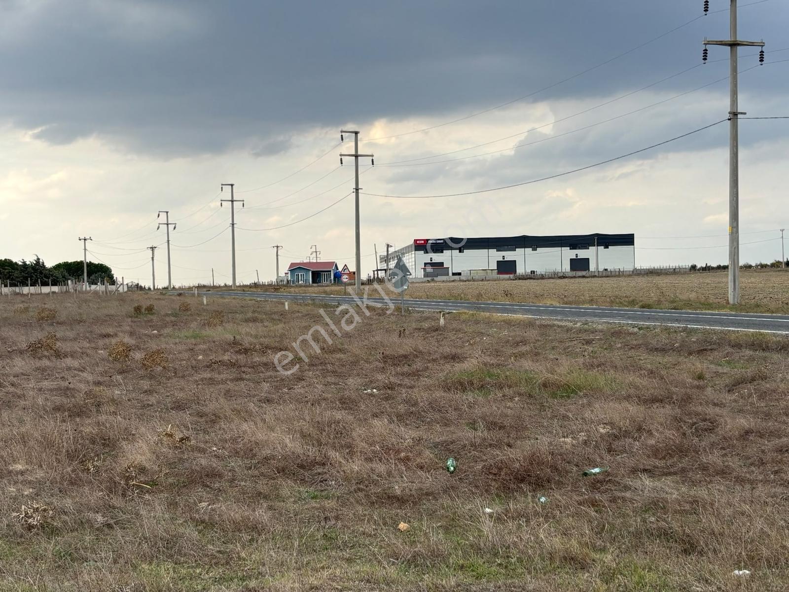 Güven'den 300m² İmarlı Tek Tapu Yola Cephe Fırsat Arsa !!!!!!!!! — fotoğraf 26