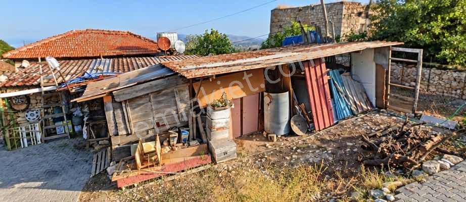 İzmir Foça Kozbeylide Doğayla İç İçe Yatırımlık Arsa — fotoğraf 3
