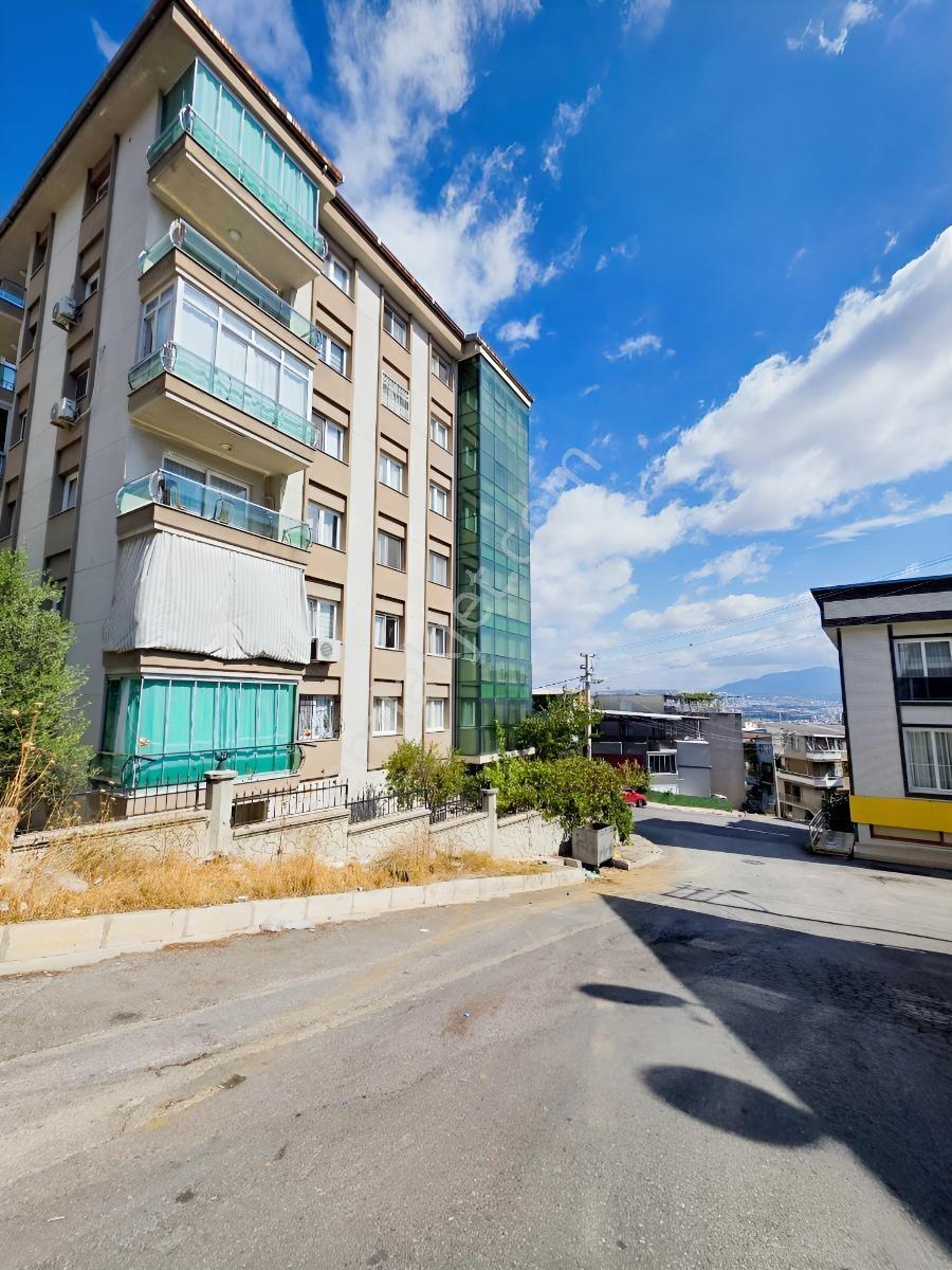 Acil Satılık ️karabağlar Günaltay'da Harika Konumda 2+1 Daire — fotoğraf 2