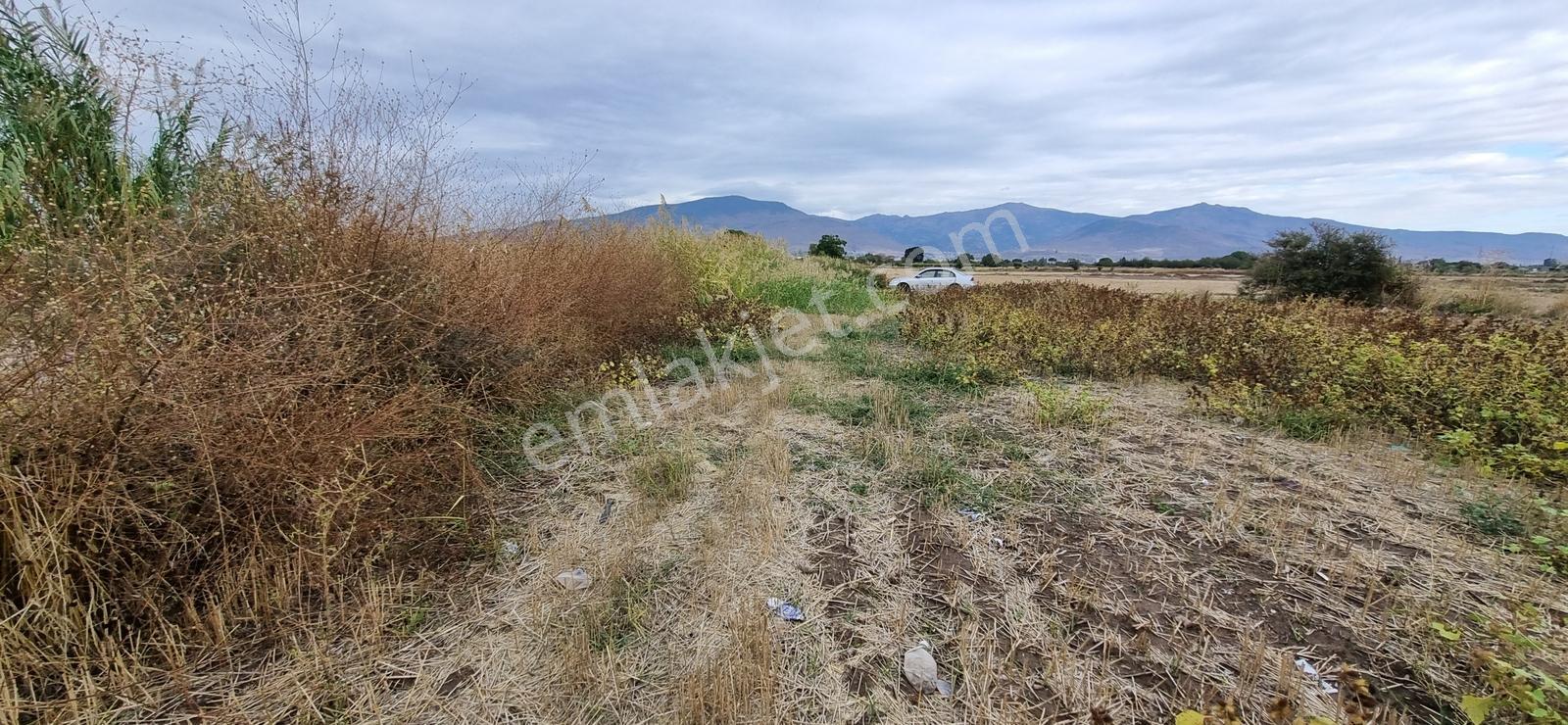 Foça Yolu Üzeri 271m2 Hisseli Tapu Çok İyi Konumda Yatırımlık — fotoğraf 20