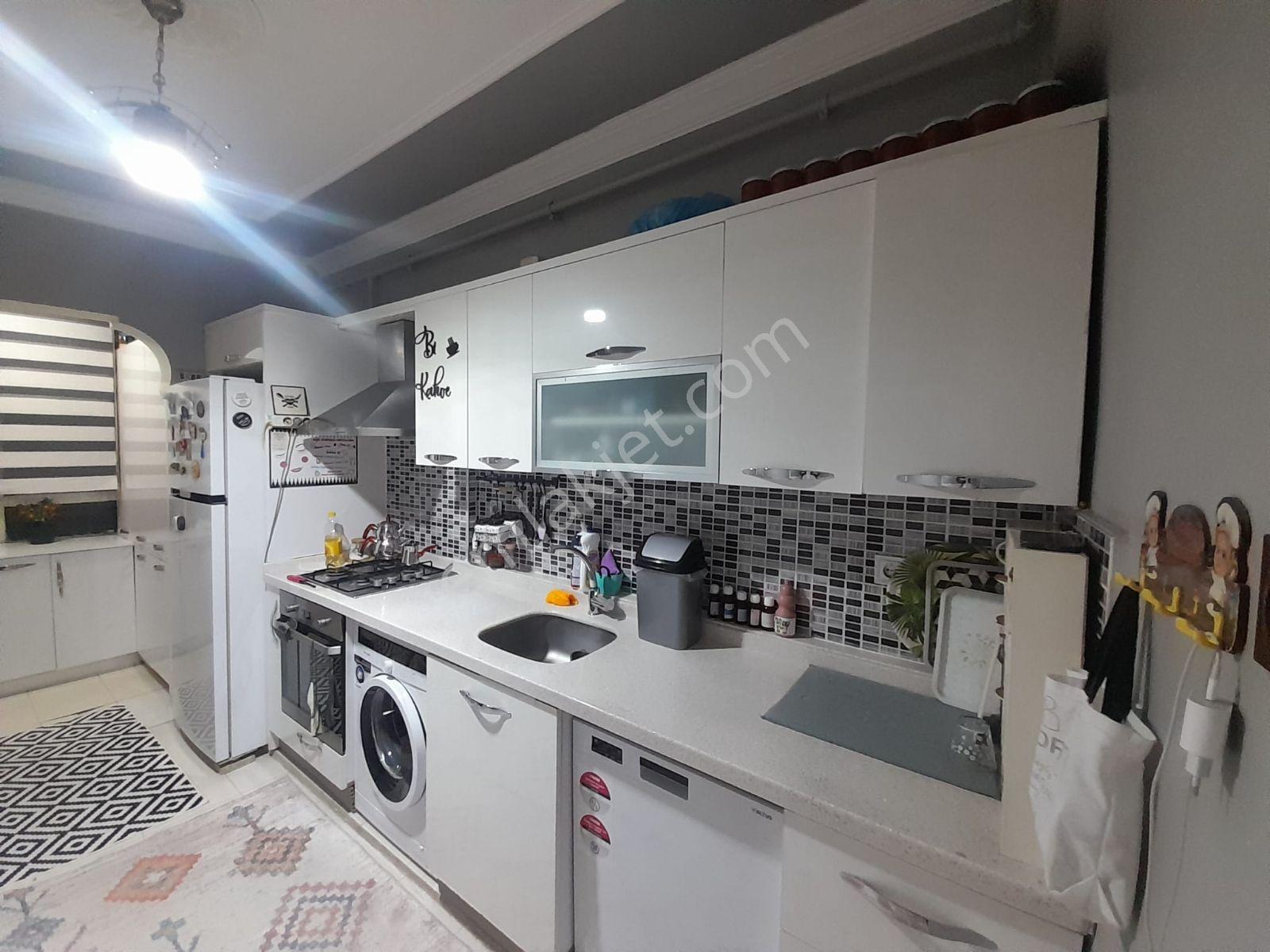 Güzel Emlak Tan Ful Bakımlı — fotoğraf 6
