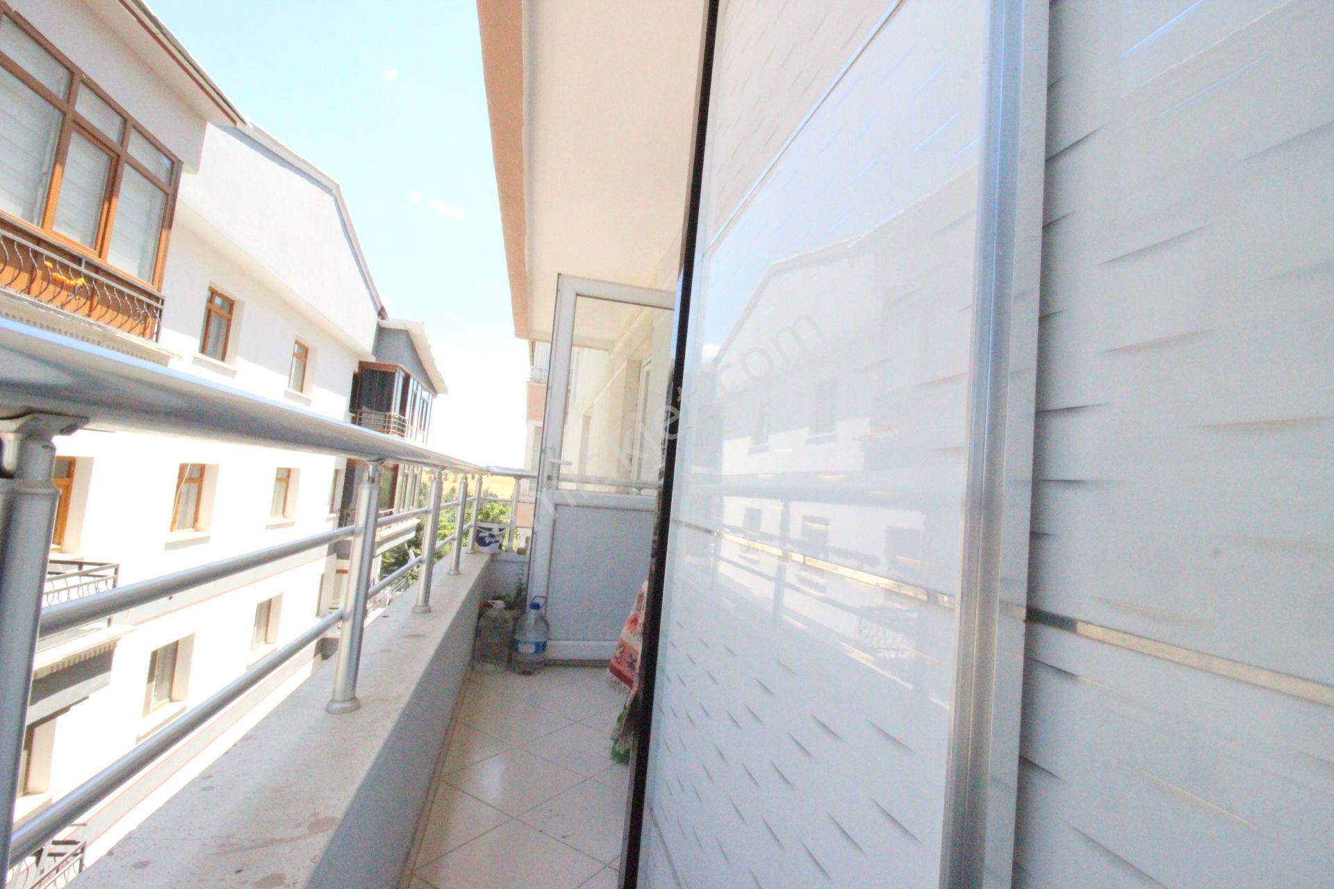 Hemdem Gayrimenkul'den Topçu'da 14.cadde Yanı Asansörlü Ön Cephe 5+2 Satılık Daire — fotoğraf 11