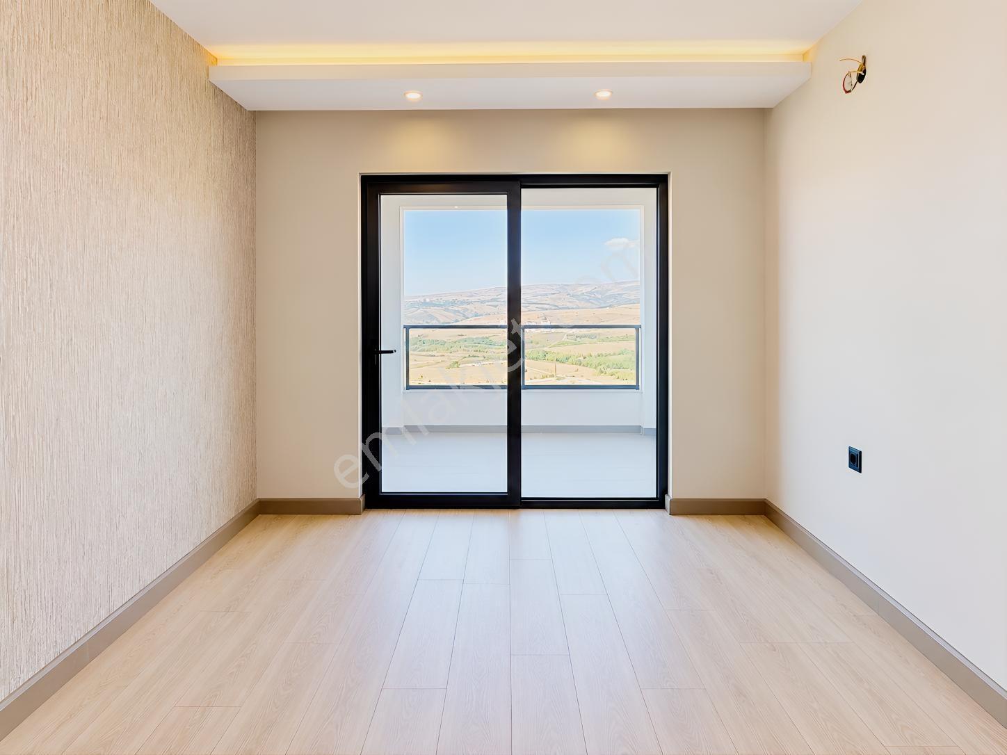 Sky Line Towers 21. Katta 4.5+1 Gd Cephe Satılık Daire — fotoğraf 4