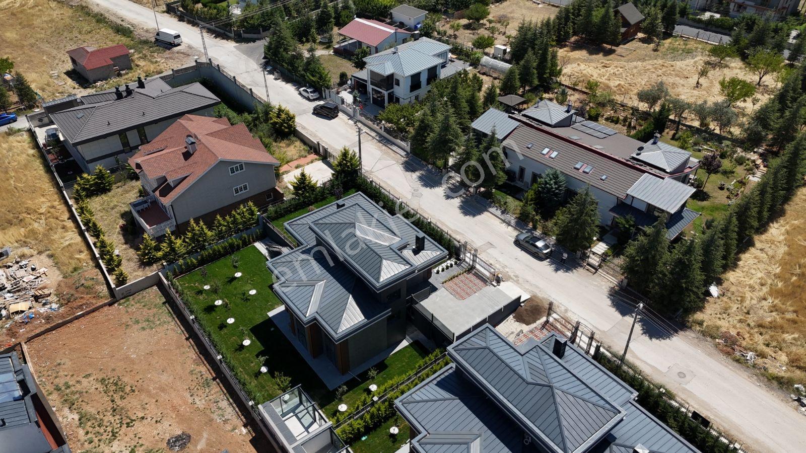Gölbaşı Karşıyaka'da İleri Natamam Satılık Villa 400 M² — fotoğraf 5