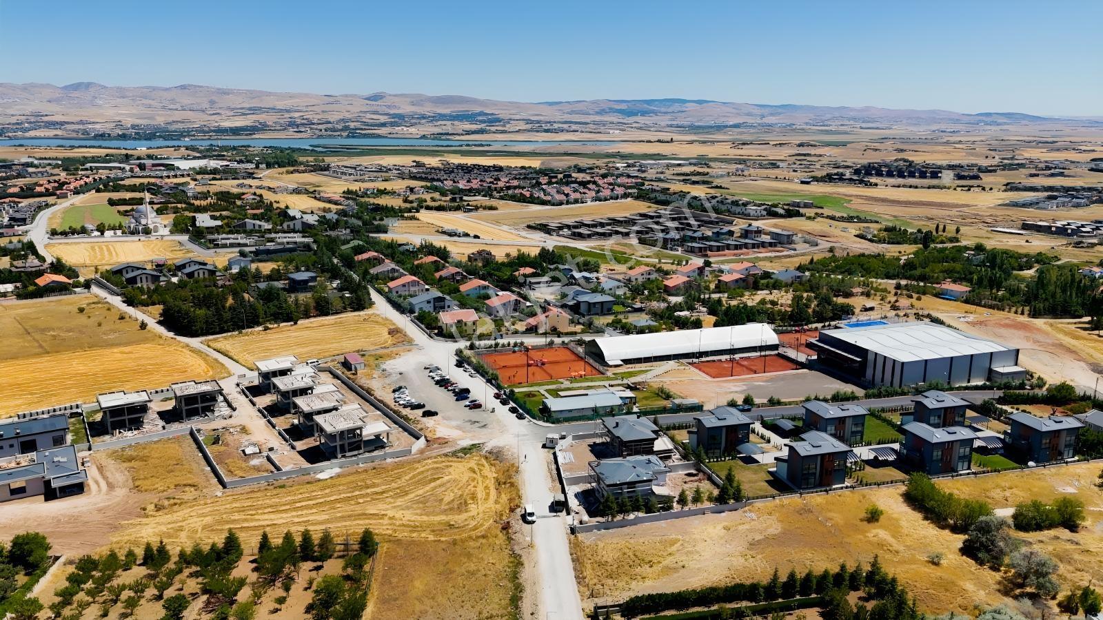 Gölbaşı Karşıyaka'da İleri Natamam Satılık Villa 400 M² — fotoğraf 22