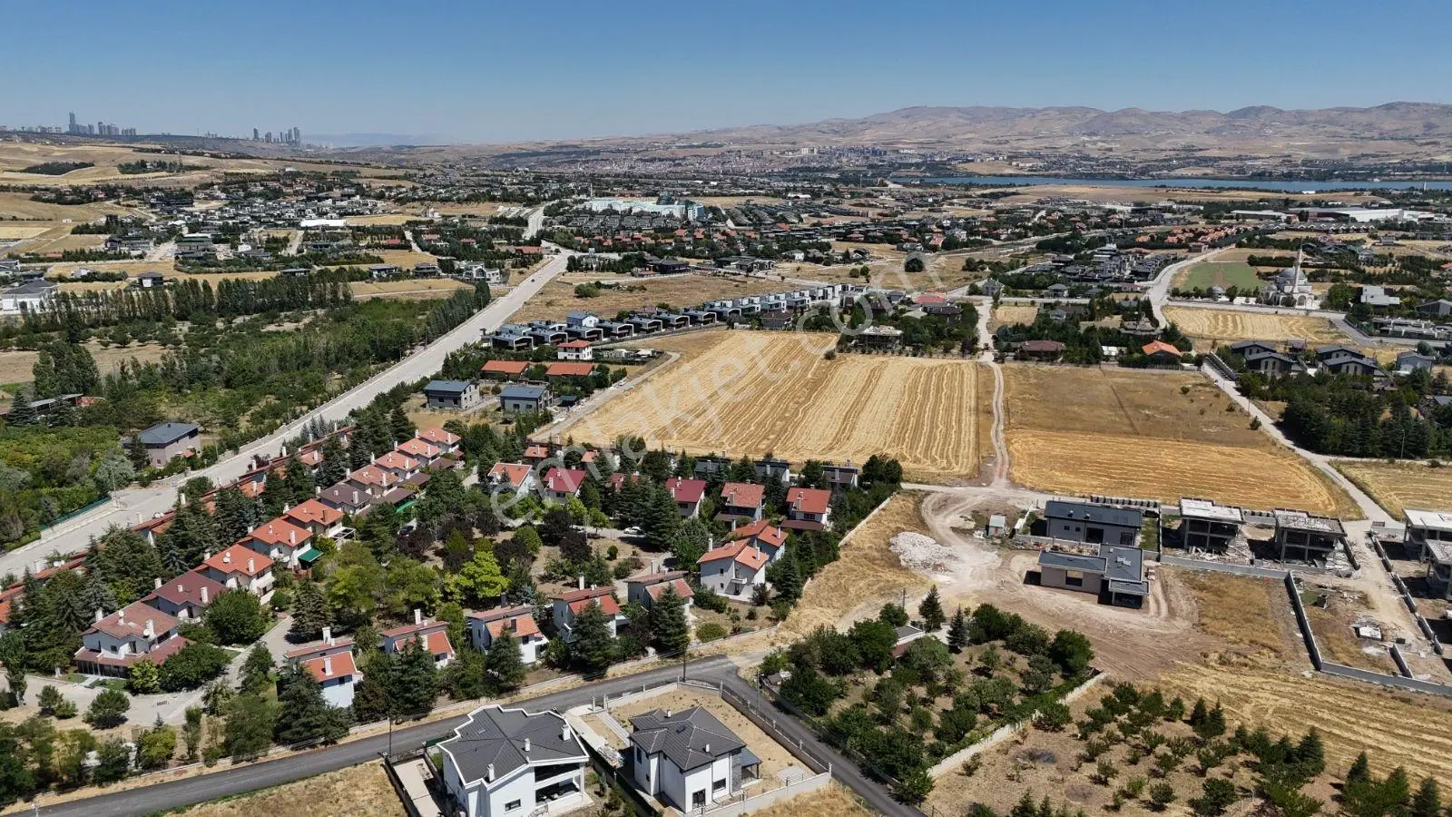 Gölbaşı Karşıyaka'da İleri Natamam Satılık Villa 400 M² — fotoğraf 24