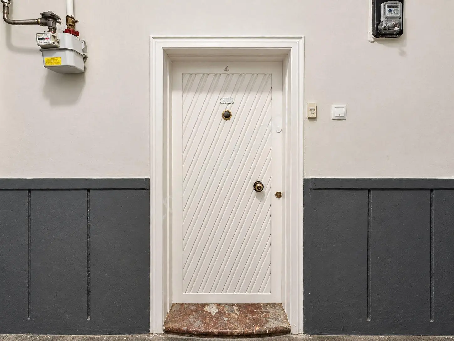 Başçavuş Sokakta Giriş Katta 1+1 Komple Yenilenmiş Satılık Daire — fotoğraf 51