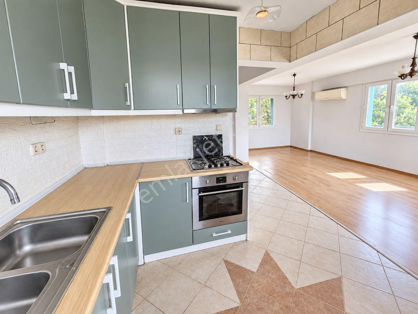 Karaburunda Denize 600 M | 466 M² Bahçeli | Manzaralı 6+1 Villa — fotoğraf 8