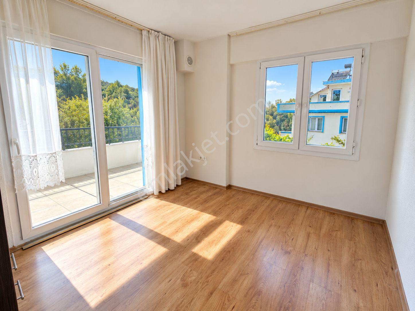 Karaburunda Denize 600 M | 466 M² Bahçeli | Manzaralı 6+1 Villa — fotoğraf 15