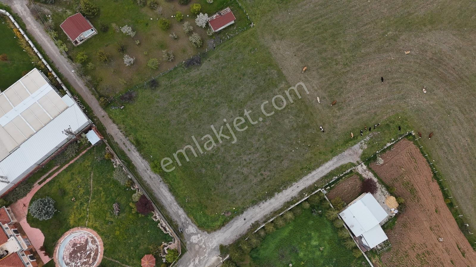 Gölbaşı Bahçelievler'de 3.000 M2 Köşe Parsel Satılık Arsa — fotoğraf 3