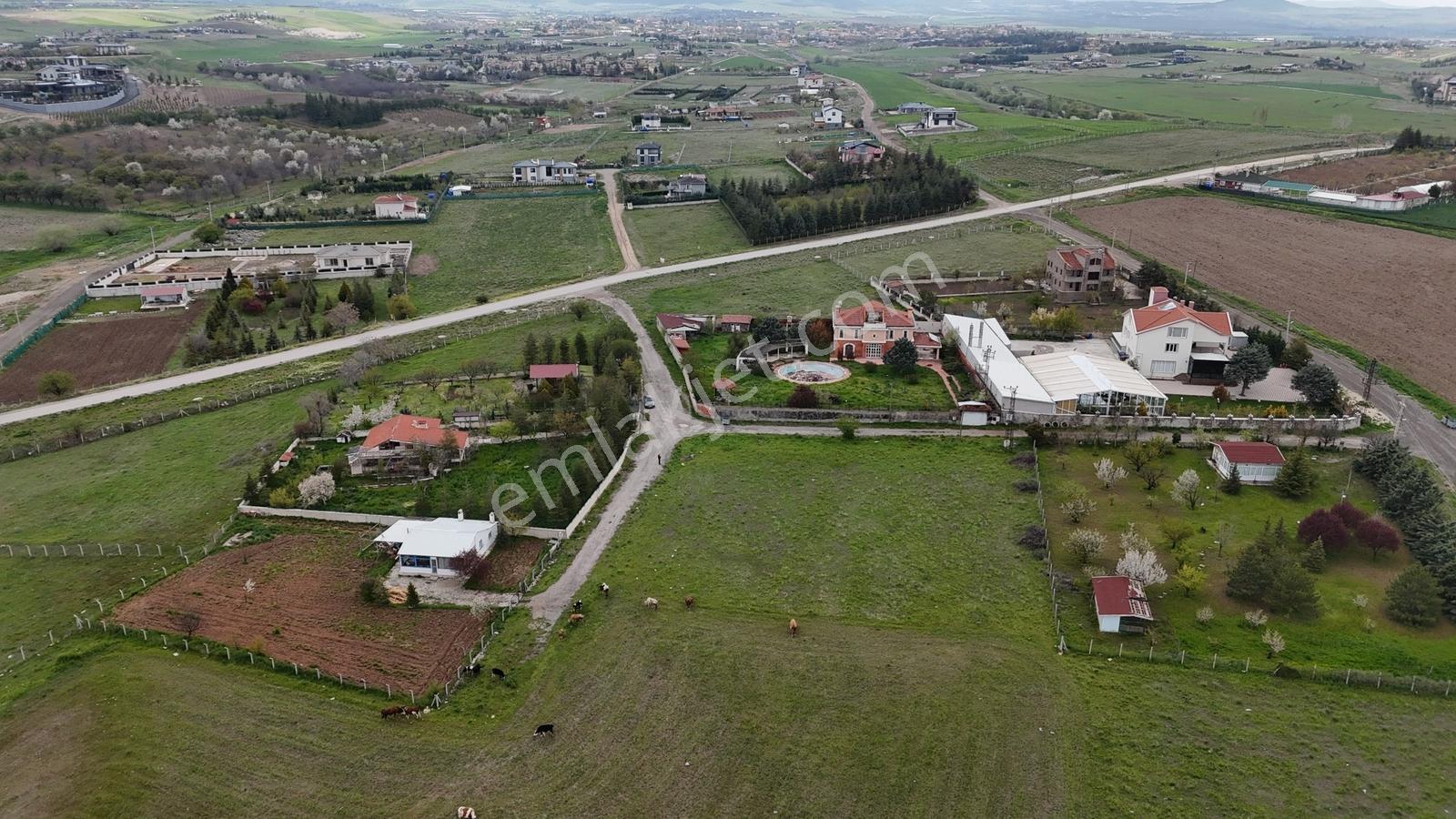 Gölbaşı Bahçelievler'de 3.000 M2 Köşe Parsel Satılık Arsa — fotoğraf 7