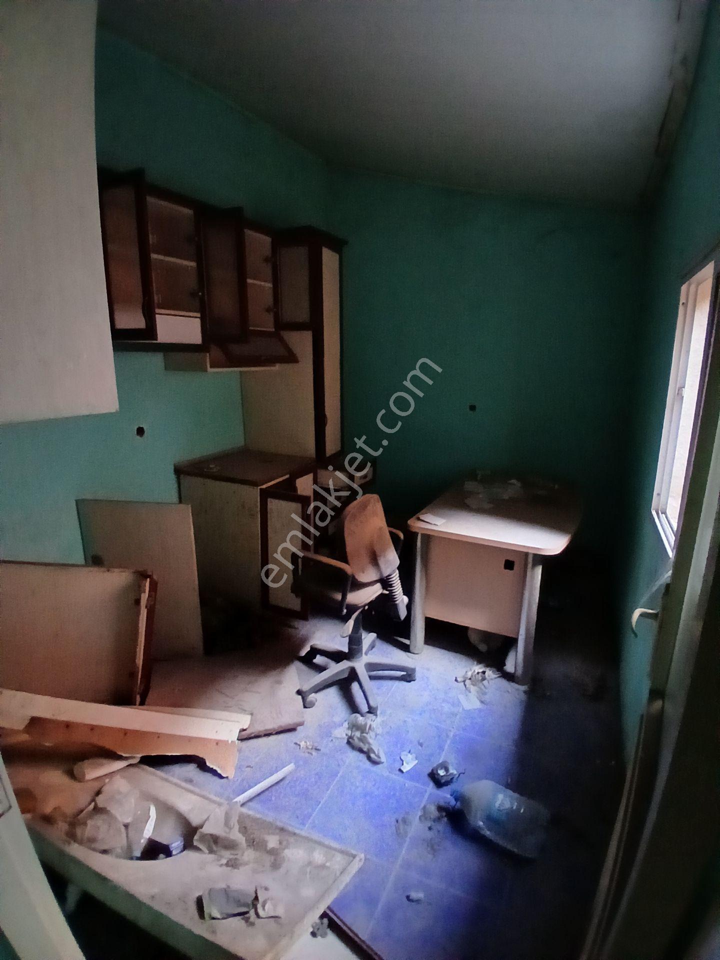 Karabağlar Abdi İpekçi'de 126 M² 2+1 Satılık Müstakil Ev — fotoğraf 12