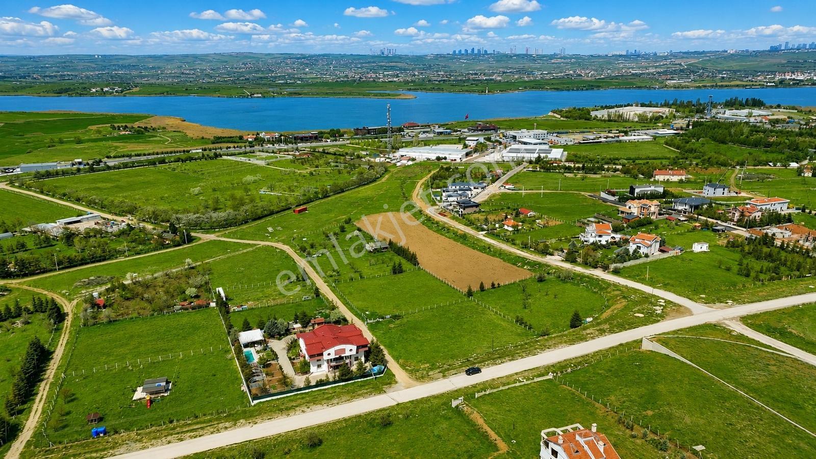 Gölbaşı Bahçelievler'de 3000 M2 İmarlı Satılık Arsa — fotoğraf 2