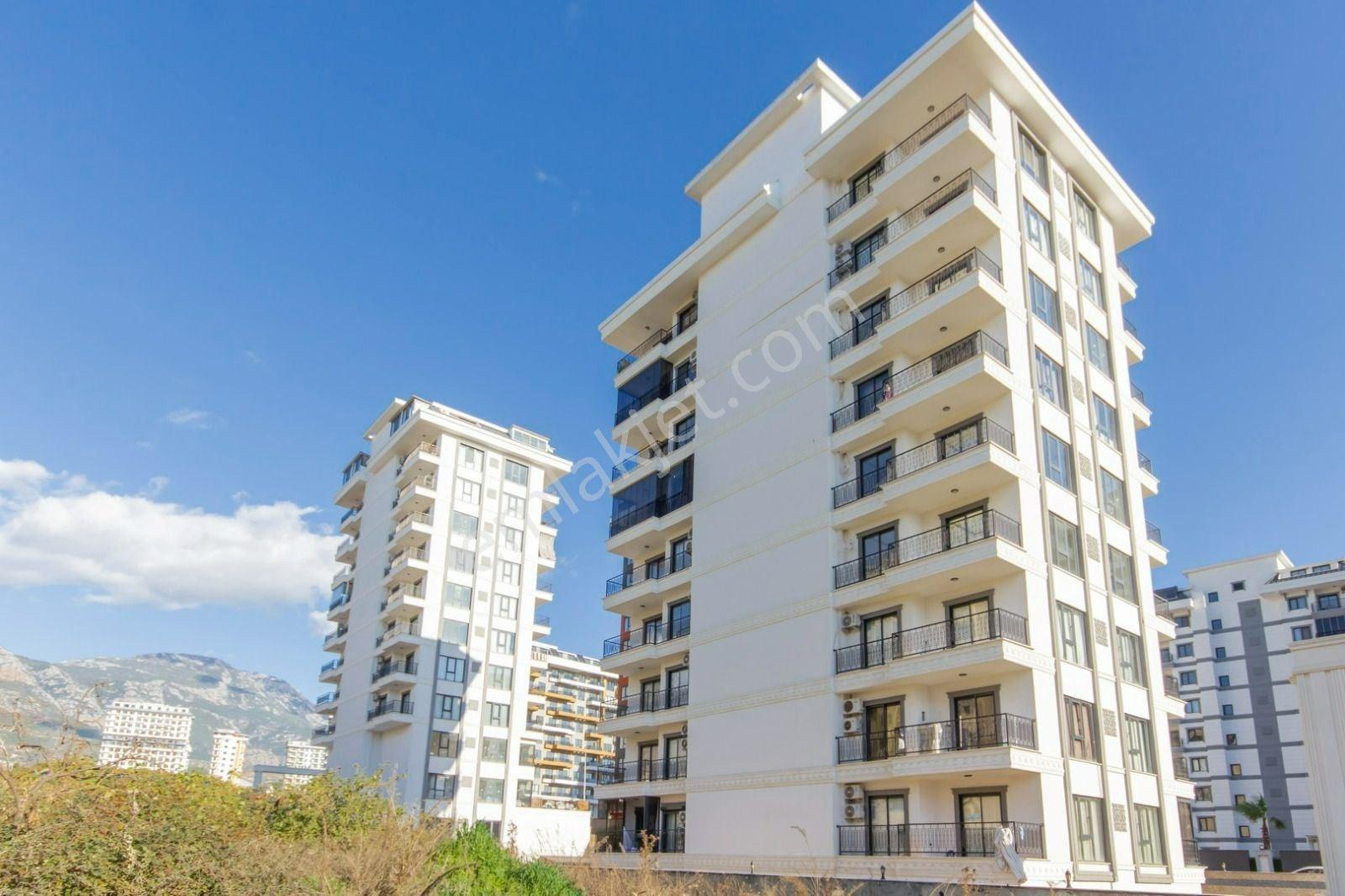 Alanya Mahmutlar’Da Denize 650 M Lüks Komplekste 1+1 Daire