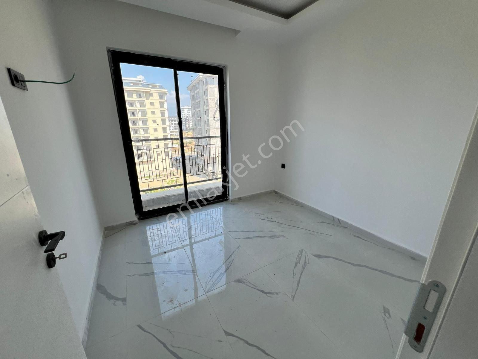 Alanya Mahmutlar’da Denize 650 M Lüks Komplekste 1+1 Daire — fotoğraf 5