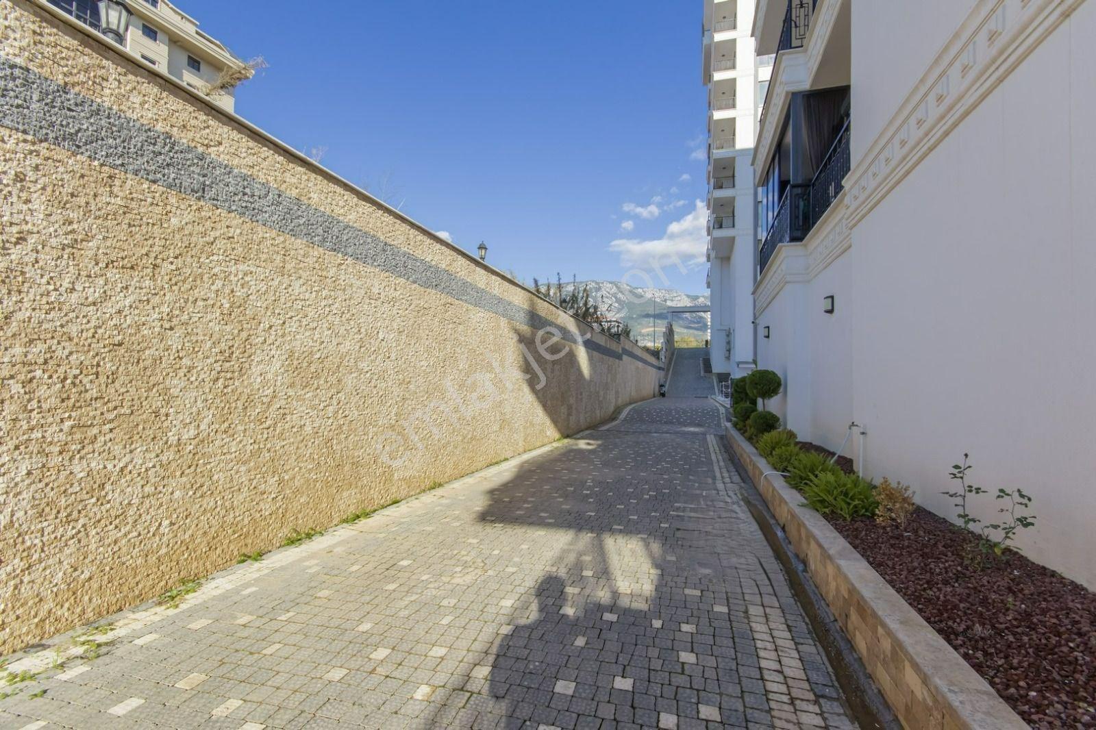 Alanya Mahmutlar’da Denize 650 M Lüks Komplekste 1+1 Daire — fotoğraf 11