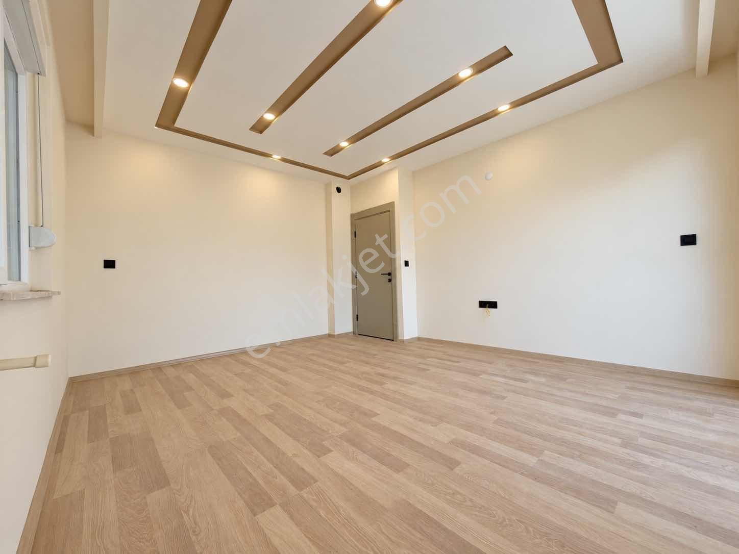 Sütçülerde Tahtakale Ve Perşembe Pazarı Yanı Asansör 2+1 Daire — fotoğraf 6