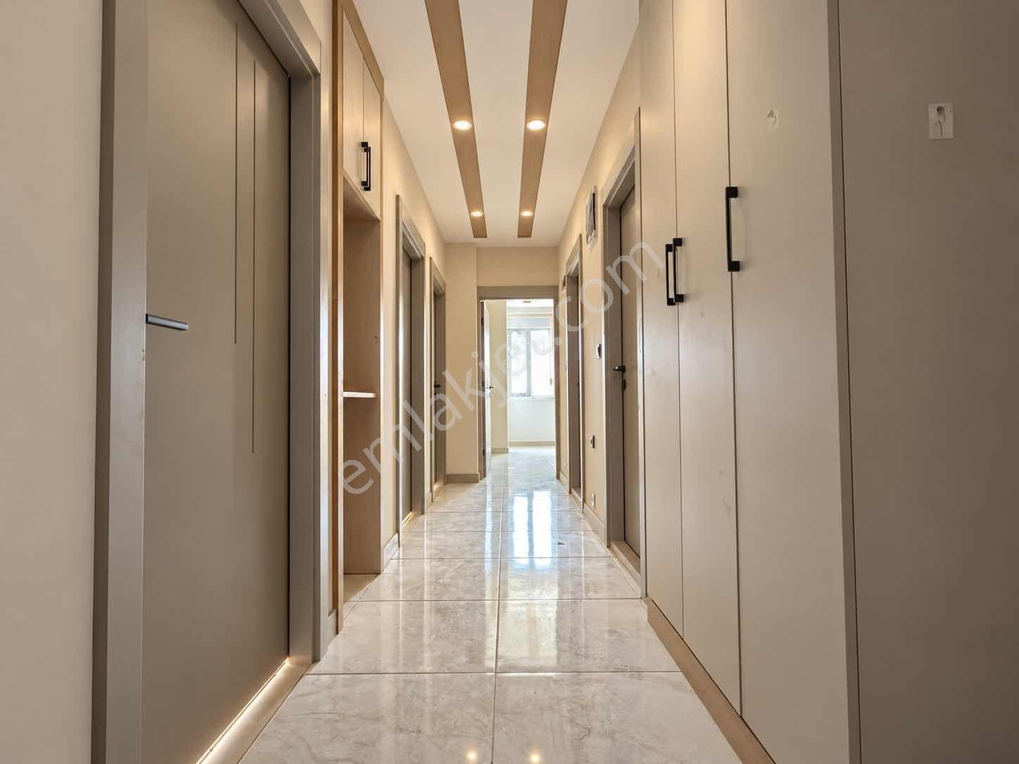 Sütçülerde Tahtakale Ve Perşembe Pazarı Yanı Asansör 2+1 Daire — fotoğraf 10