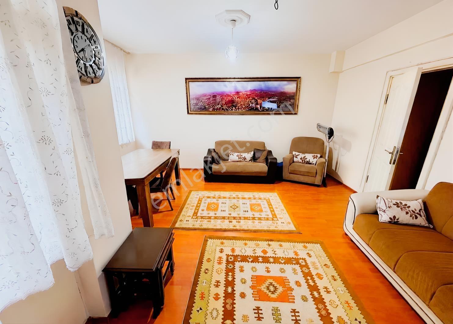 Güngören İnönü Cd Üstünde 2+1 95m2 Krediye Uygun Satılık Daire — fotoğraf 3