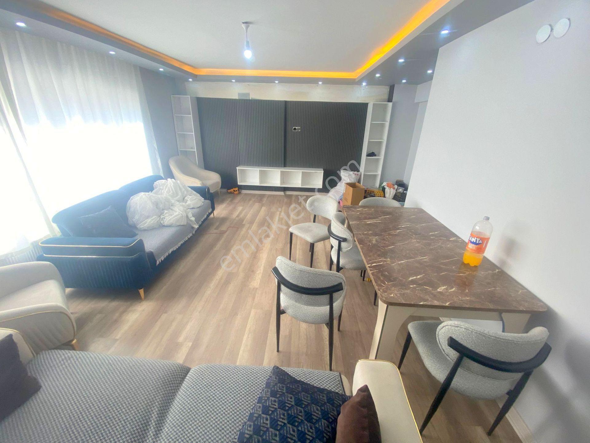 Hemdem Gayrimenkul'den Topçu' Da Ebeveyn Banyolu 'full Yapılı' Arakatta 3+1 Satılık Daire — fotoğraf 2