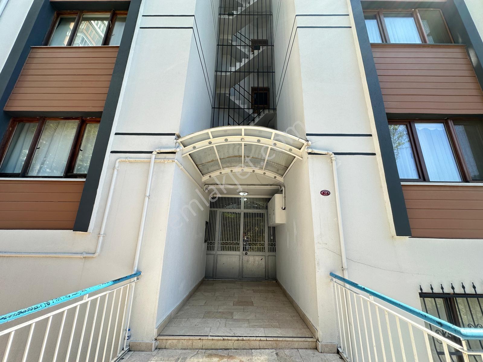 Redstone Şana'dan Beşirli Çınaraltı Sitesi Satılık 3+1 Daire — fotoğraf 4