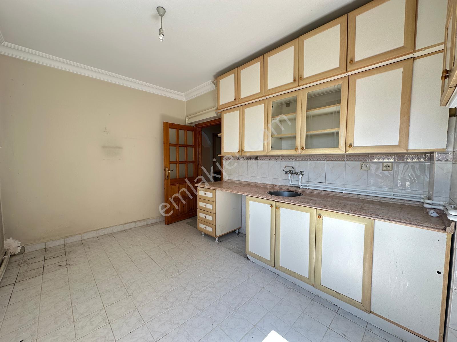 Redstone Şana'dan Beşirli Çınaraltı Sitesi Satılık 3+1 Daire — fotoğraf 8