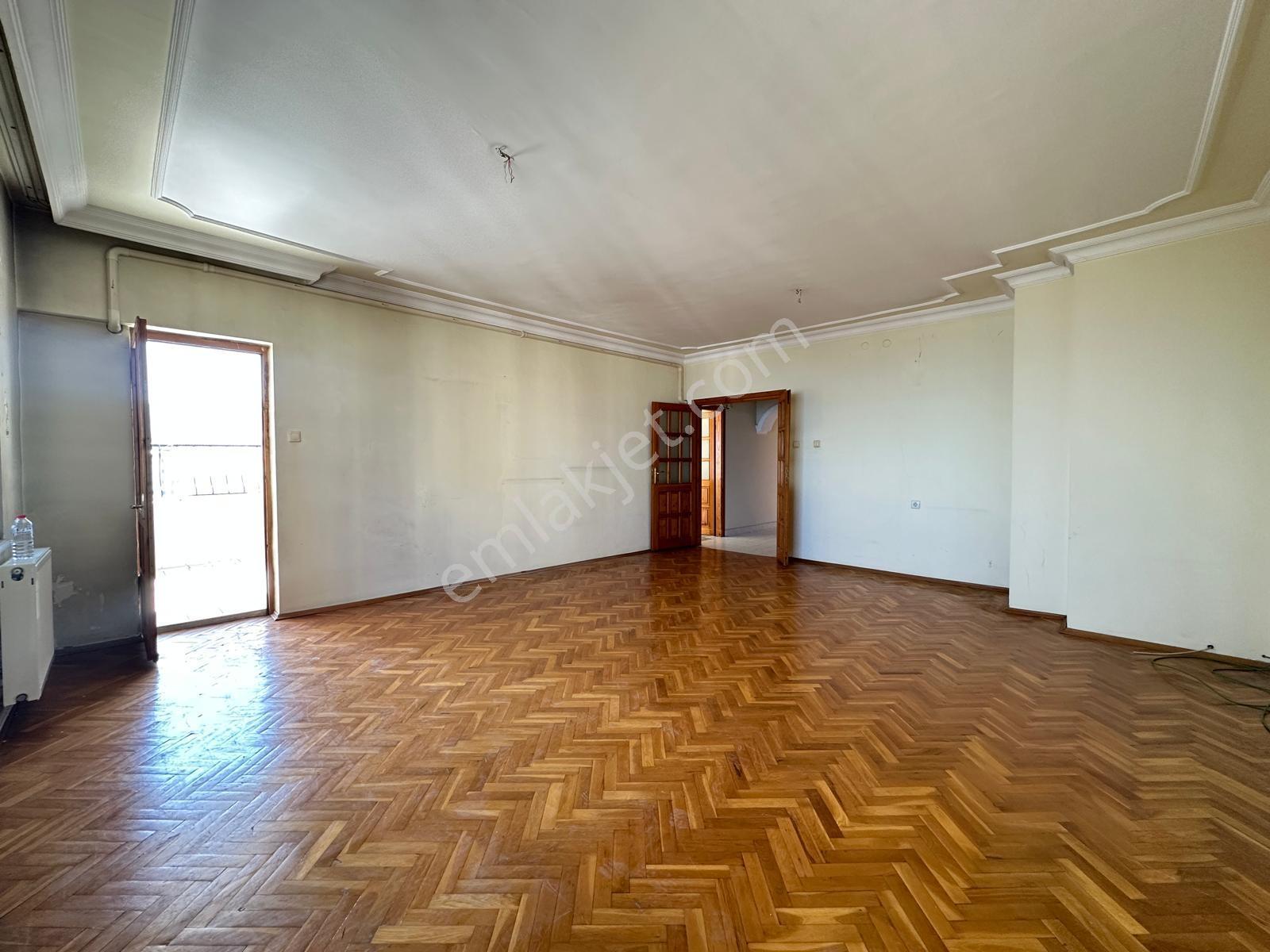 Redstone Şana'dan Beşirli Çınaraltı Sitesi Satılık 3+1 Daire — fotoğraf 11