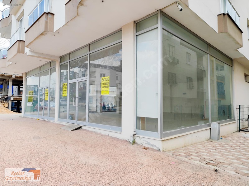 Yalınayak Çiftçiler Caddesi Üzerinde 660 M² Kiralık Geniş Dükkan — fotoğraf 4