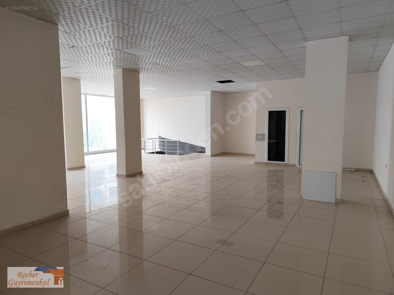 Yalınayak Çiftçiler Caddesi Üzerinde 660 M² Kiralık Geniş Dükkan — fotoğraf 20