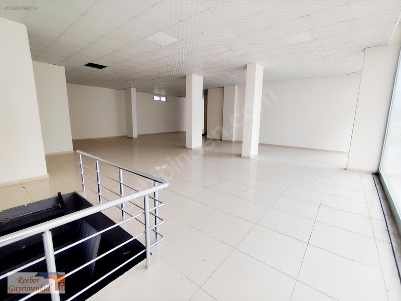 Yalınayak Çiftçiler Caddesi Üzerinde 660 M² Kiralık Geniş Dükkan — fotoğraf 21
